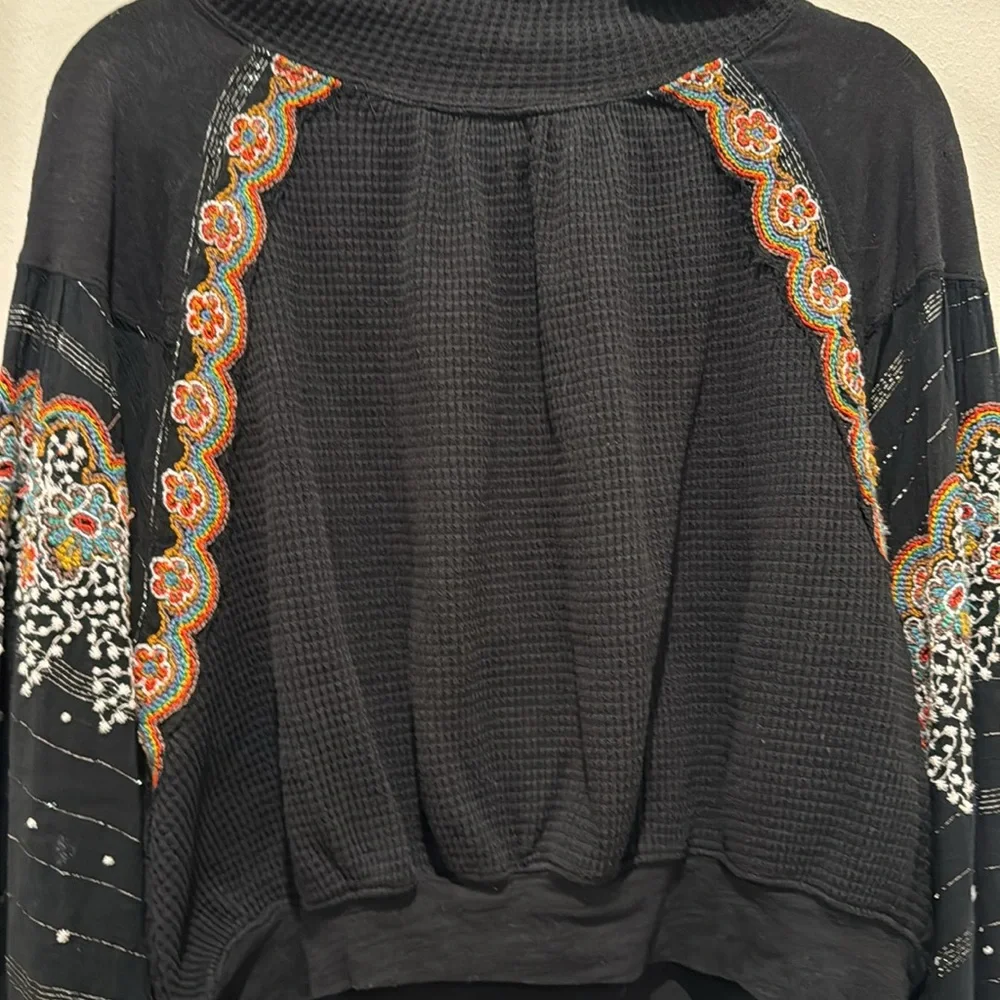 Free People Women's Floral Embroidered Technicolor Dream Blouse Tunic - Picture 4 of 9